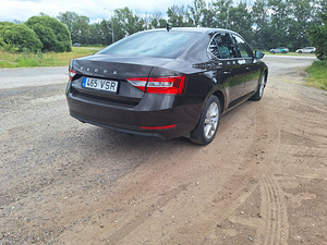 Skoda superb (5 foto / 12)