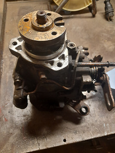 Peugeot Boxer 2.8 kõrgsurve kütusepump (1 foto / 2)