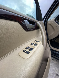 Volvo s60 (10 фото из 12)