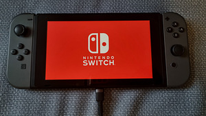 Nintendo Switch + mängud (5 foto / 7)