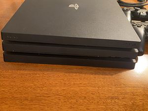 Sony PlayStation 4 pro 1 Tb (5 foto / 10)