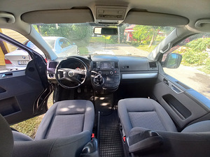 VVOLKSWAGEN МУЛЬТИВАН (1 фото из 4)