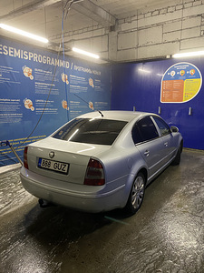 Skoda superb 1.9 tdi manu (3 foto / 8)