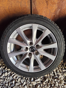 Mazda (6 фото из 9)