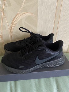Кроссовки Nike 38.5 (1 фото из 1)