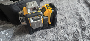 Лазерный нивелир DCE089D1G 360 НОВЫЙ (для аккумулятора Dewalt 12V) (2 фото из 5)