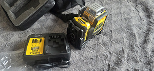 Лазерный нивелир DCE089D1G 360 НОВЫЙ (для аккумулятора Dewalt 12V) (3 фото из 5)