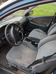 Toyota Avensis 2.0TD 66kw (4 foto / 8)