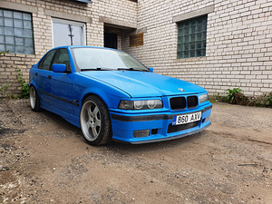 BMW 316 ( 2.0 110kw ) manuaal (1 foto / 7)