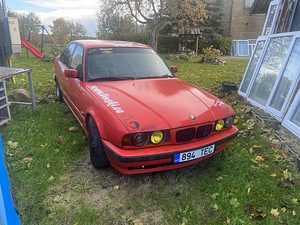 BMW 520i manuaal (1 foto / 5)
