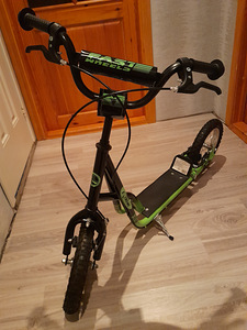 Новый самокат, Nils Extreme 12". (3 фото из 4)