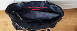 UUS Tommy Hilfiger mahukas kott (3 foto / 3)