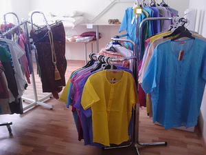 Женские новые блузки 10 цветов , 3 размера.
