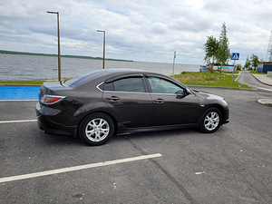 Mazda 6 2.0 114kW (3 foto / 8)