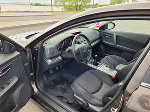 Mazda 6 2.0 114kW (6 foto / 8)