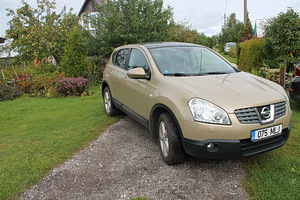 Nissan Qashqai (5 foto / 9)