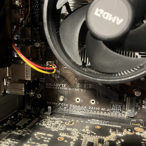 Old Gamer with GeForce 1070 (3 foto / 5)