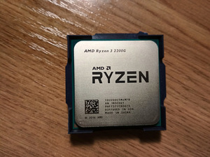 AMD Ryzen™ 3 2200G (2 фото из 2)