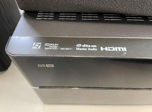 Система домашнего кинотеатра. Ресивер Harman/Kardon и ресиве (6 фото из 7)