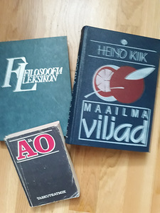 Psühholoogia , filosoofia, teatmikud, postkaardid (3 foto / 7)