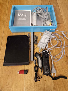 Nintendo Wii komplekt vabalt valitud mängudega (2 foto / 4)