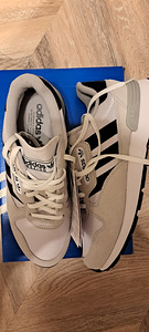 Новые adidas (1 фото из 3)