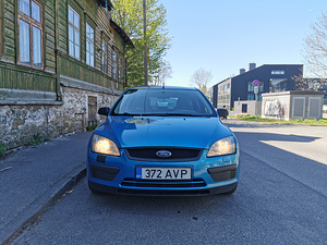 Ford Focus 1.6 85 kw 2005 (3 foto / 8)