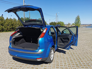 Ford Focus 1.6 85 kw 2005 (7 foto / 8)