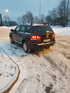 Vw Touareg 3.0d (2 foto / 5)