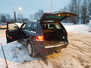 Vw Touareg 3.0d (3 foto / 5)