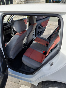 Skoda Fabia 1.4 63kw 2007a. (11 foto / 15)