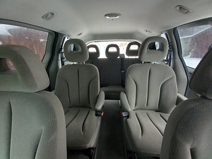 Chrysler Voyager (10 фото из 15)
