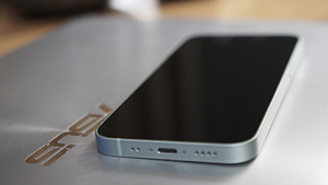 iPhone 12 mini 64 gb светло-зеленый (2 фото из 3)