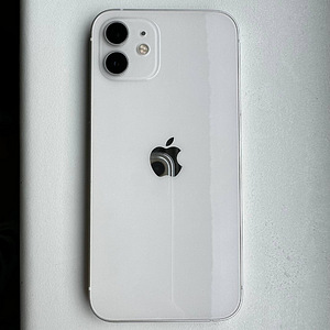 iPHONE 12 (2 foto / 3)