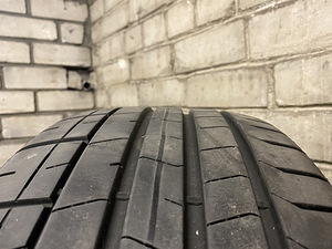 Pirelli P Zero (*) 235/35R19 91 Y (2 foto / 5)
