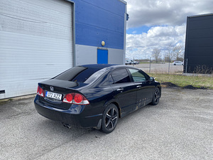 Honda Civic 1.8 бензин автомат 2007 (4 фото из 7)