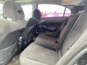 Honda Civic 1.8 бензин автомат 2007 (7 фото из 7)