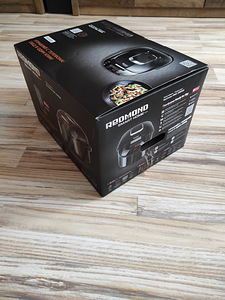 Новая Мультиварка REDMOND SkyCooker M800S (1 фото из 4)
