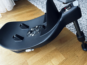 Cybex Cloud Z i-Size 45-87cm turvahäll + isofix alus (4 foto / 4)