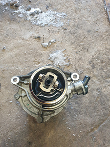 Pierburgi vaakumpump BMW-le (2 foto / 3)