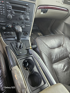 Volvo XC70 2.4 D5 (9 foto / 15)