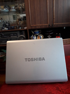 Toshiba satellite L300-190 (1 foto / 2)