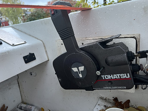 TOHATSU 40 л.с. (3 фото из 3)