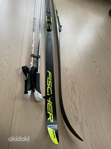 Детский лыжный комплект: лыжи Fisher 160см, палка Swix 140см. (фото #2)