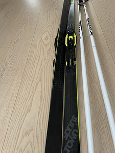 Laste suusakomplekt: Fisher 160cm suusk, Swix 140cm kepp (5 foto / 6)