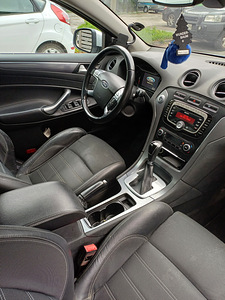 Ford Mondeo (4 фото из 4)