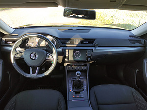 Skoda Superb (6 фото из 14)