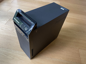 Lauaarvuti - Lenovo (1 foto / 4)