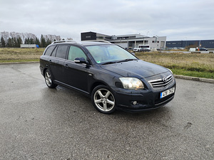 Toyota avensis 2006a. (7 foto / 12)