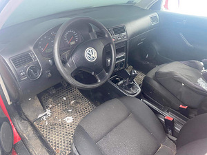 VOLKSWAGEN BORA (5 foto / 6)
